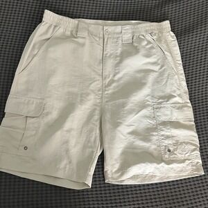 Realtree Fishing Cargo Khaki Shorts Mens Tan Beige Elastic Waist Size XL‎